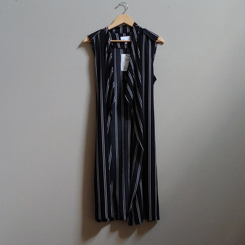 NWT DR2 Long Cardigan Vest